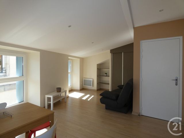 Appartement Studio à louer - 1 pièce - 26.7 m2 - ST AFFRIQUE - 12 - MIDI-PYRENEES - Century 21 Des 5 Vallées